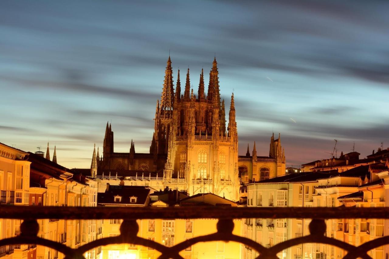 Burgo Atuaire Home Preciosa Vivienda Vistas A La Catedral Parking Incluido מראה חיצוני תמונה